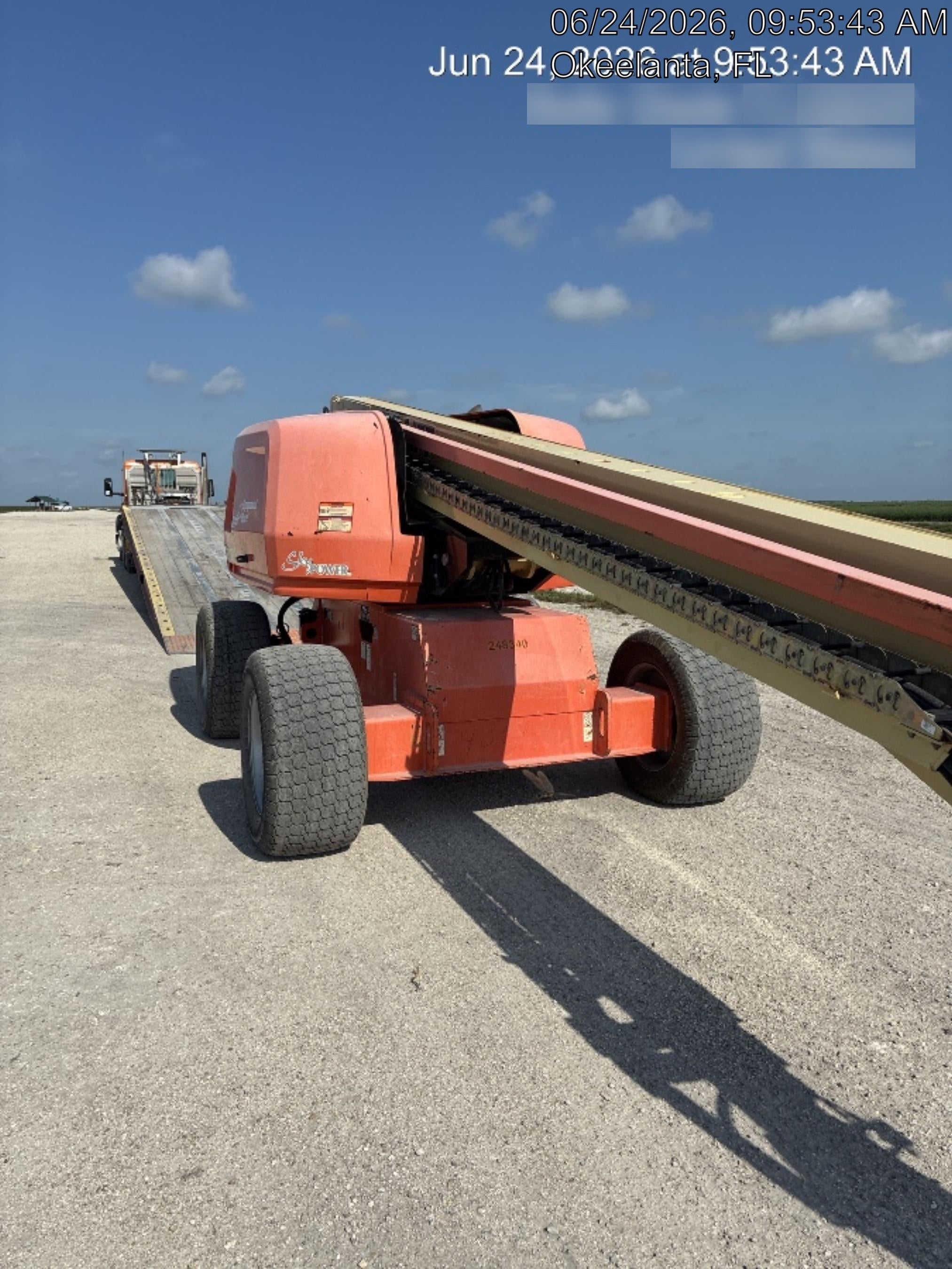 2022 JLG 660SJ