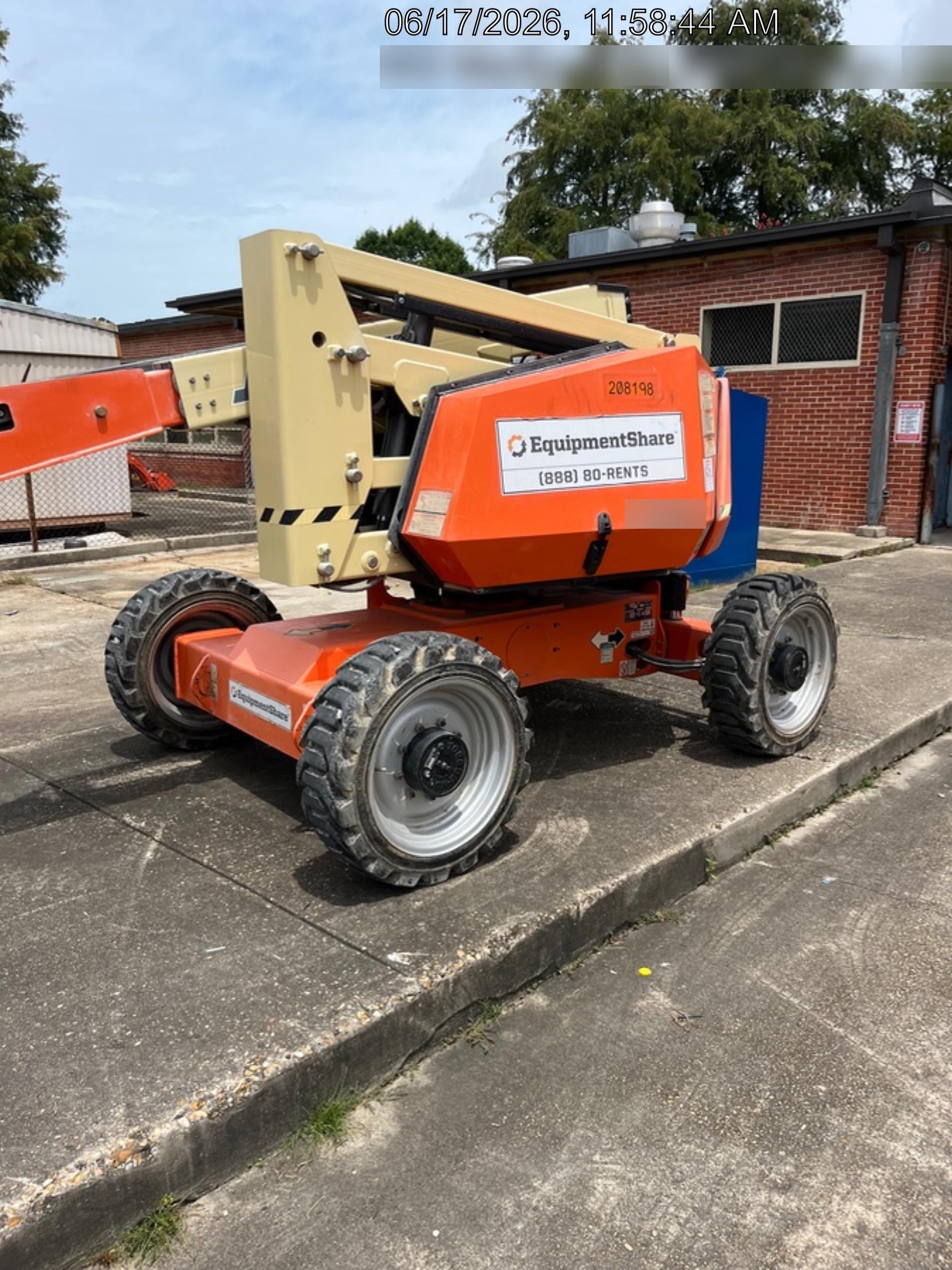 2022 JLG 340AJ