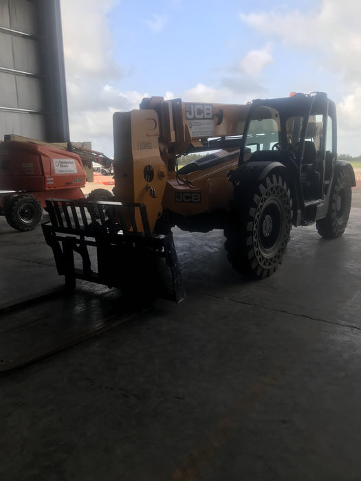 2020 JCB 509-42 Canopy, Solid Tires, Work Lights, Beacon, Aux Hydraulics, Back up Alarm, Lifting Eye, ES Decals