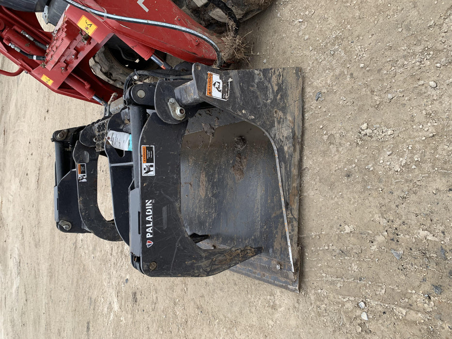 2020 PALADIN 76" Scrap Grapple Bucket - Paladin