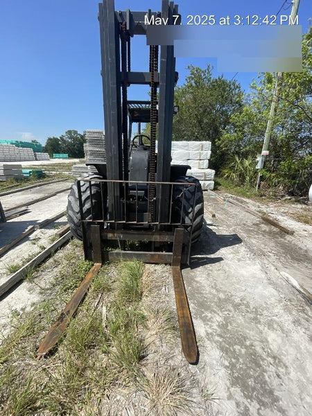 2023 CASE 588H