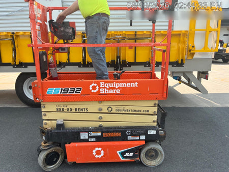 2024 JLG ES1932