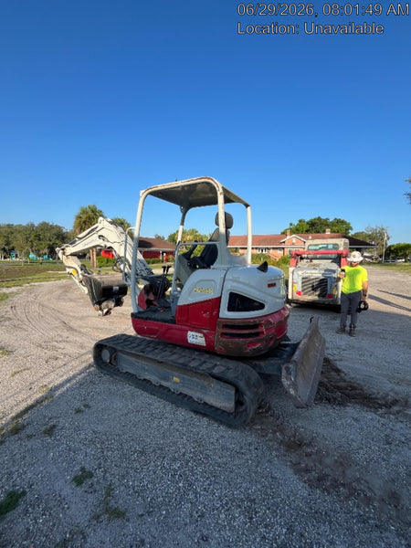2022 TAKEUCHI TB250-2R