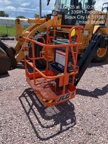 2025 JLG E300AJP
