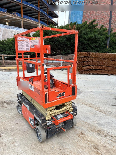 2022 JLG ES1330L