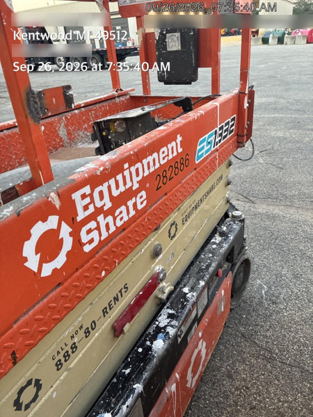 2022 JLG ES1932