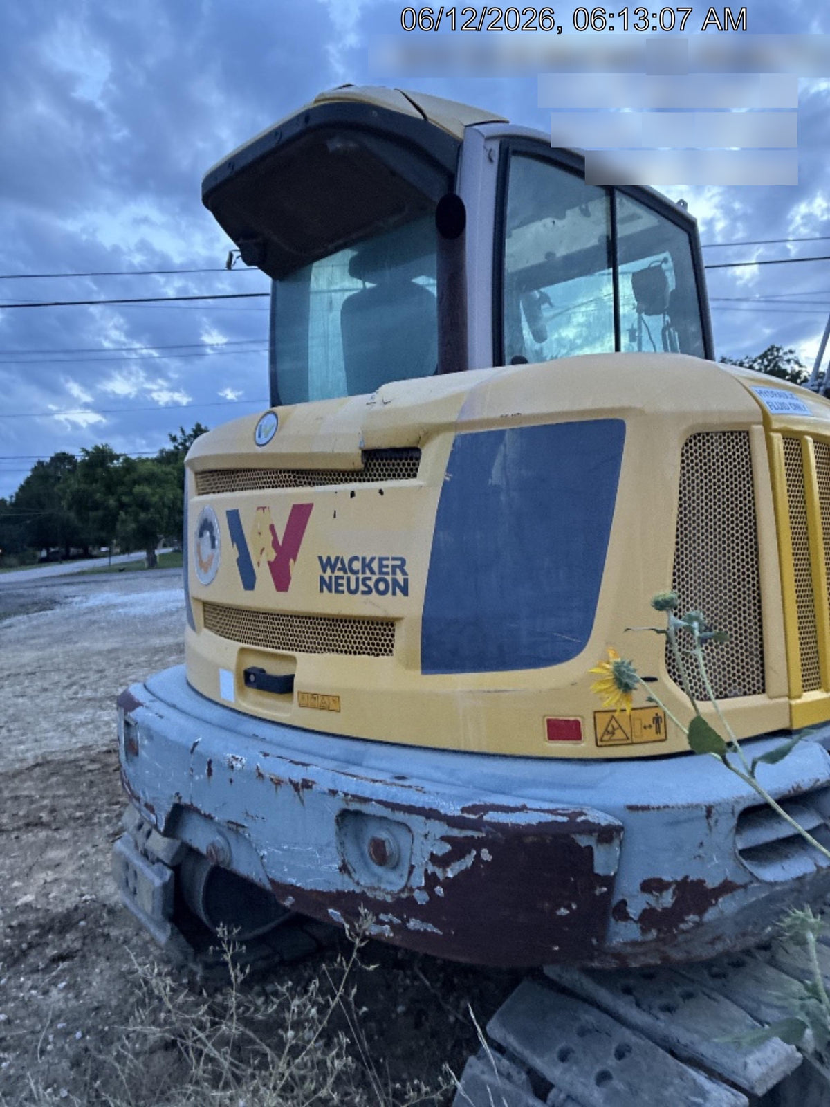Wacker Neuson ET90 Enclosed Cab, Hybrid Tracks, Long Dipperstick, Bucket