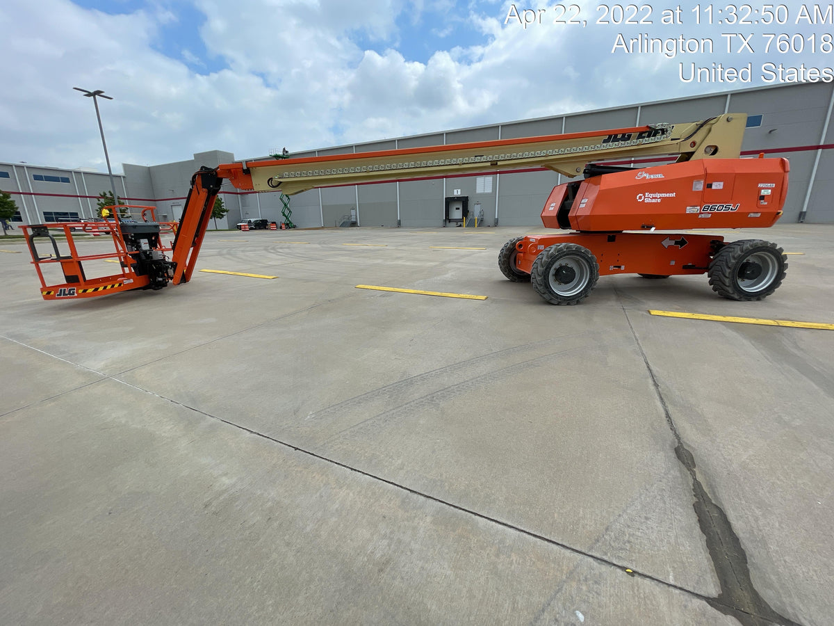 2022 JLG 860SJ