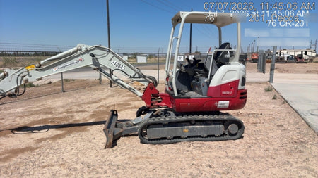 2022 TAKEUCHI TB235-2R