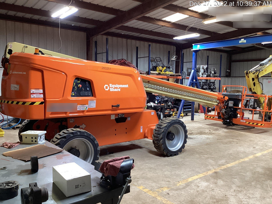 2022 JLG 600S