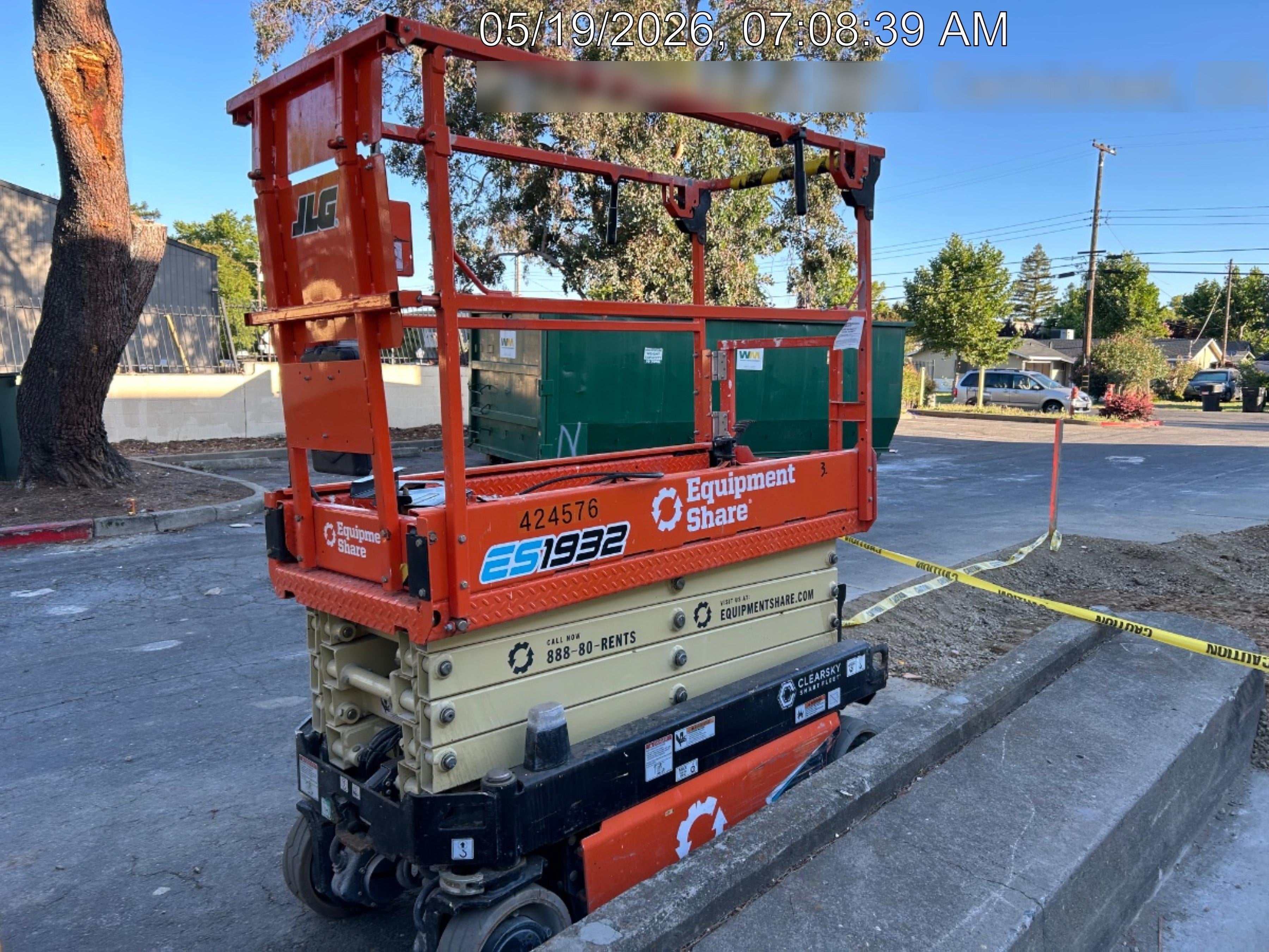 2024 JLG ES1932