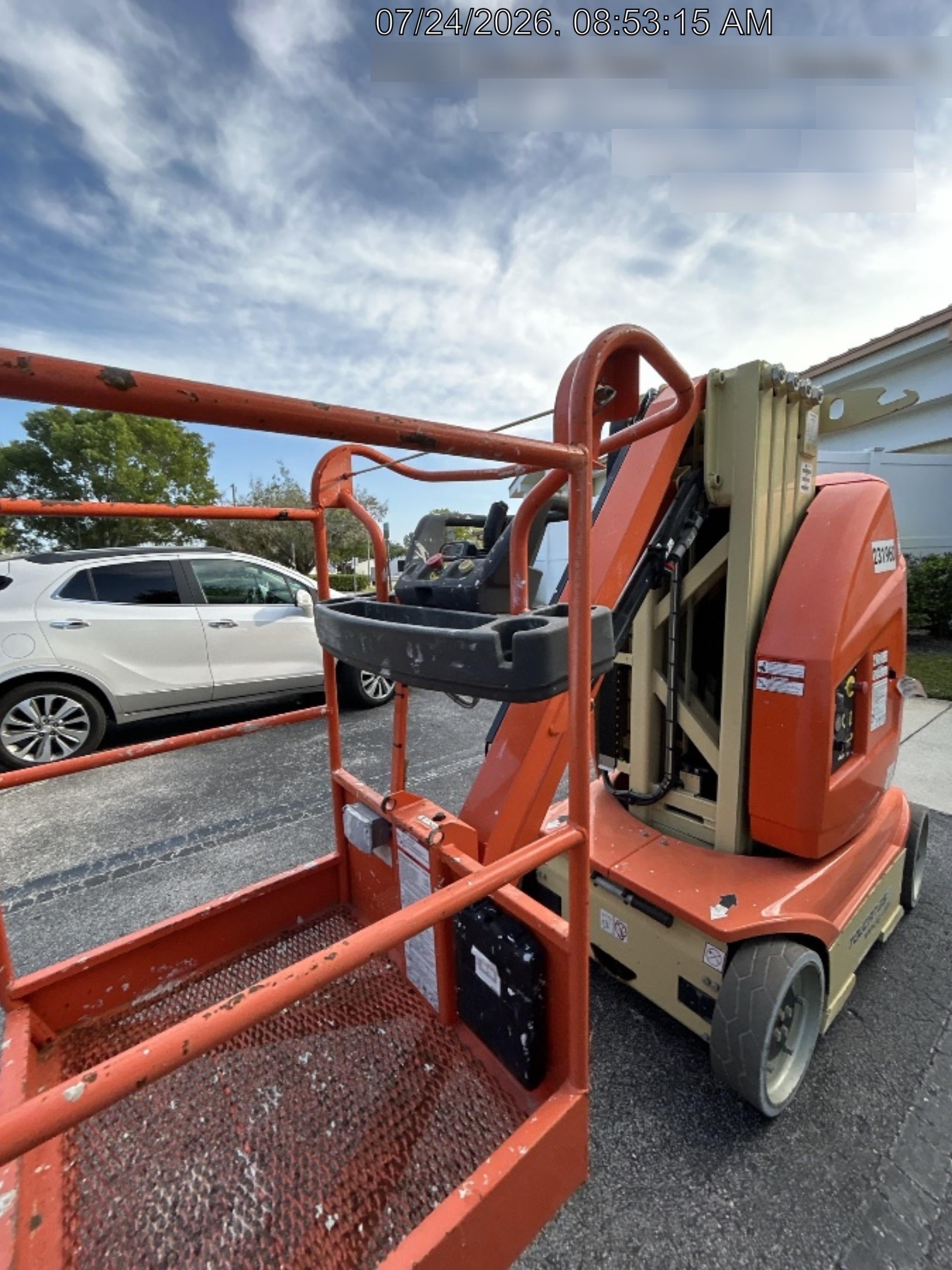 2022 JLG 26E