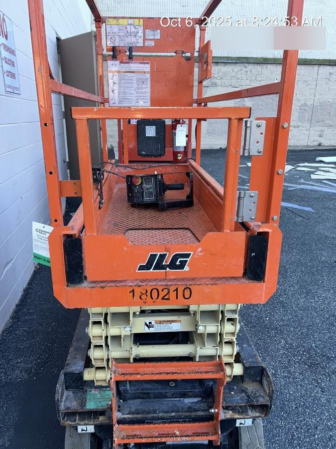 2021 JLG ES1932