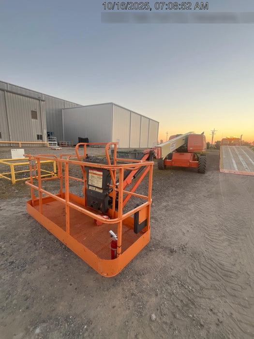2019 JLG 660SJ