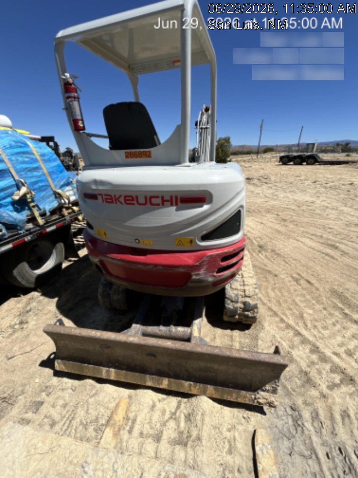 2022 TAKEUCHI TB235-2R