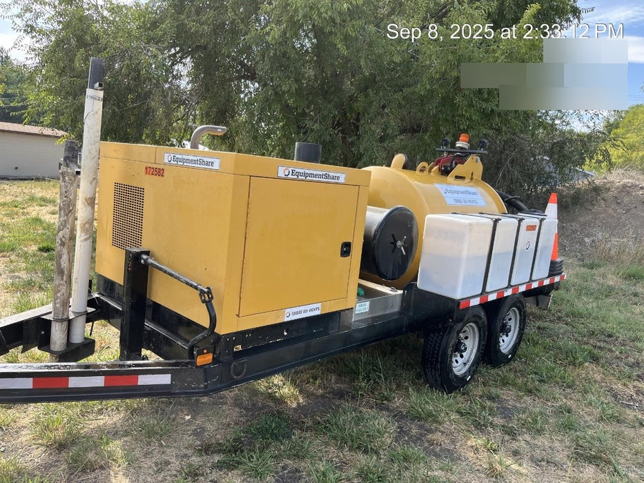 2021 Vac-Tron LP573SDT T4 Koehler Diesel Engine, 500 Gallon Debris Tank, x2 100 Gallon Water Tanks