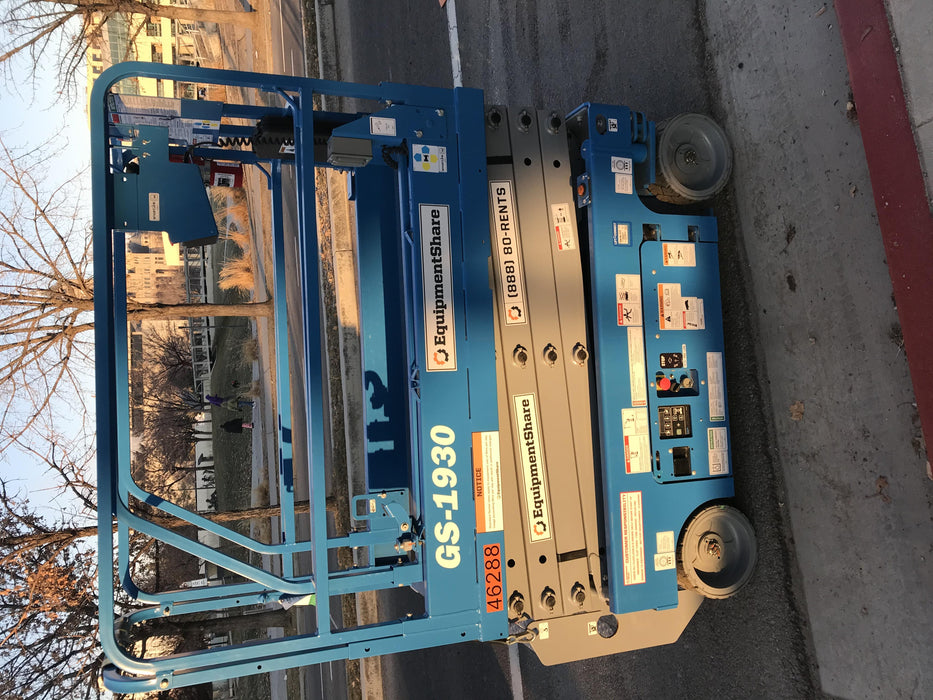 2019 Genie GS-1930 Fixed rails with chain Entry