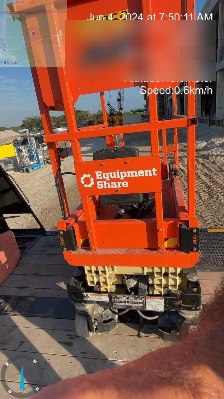 2022 JLG ES1330L