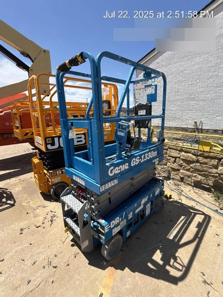 2021 GENIE GS-1330m