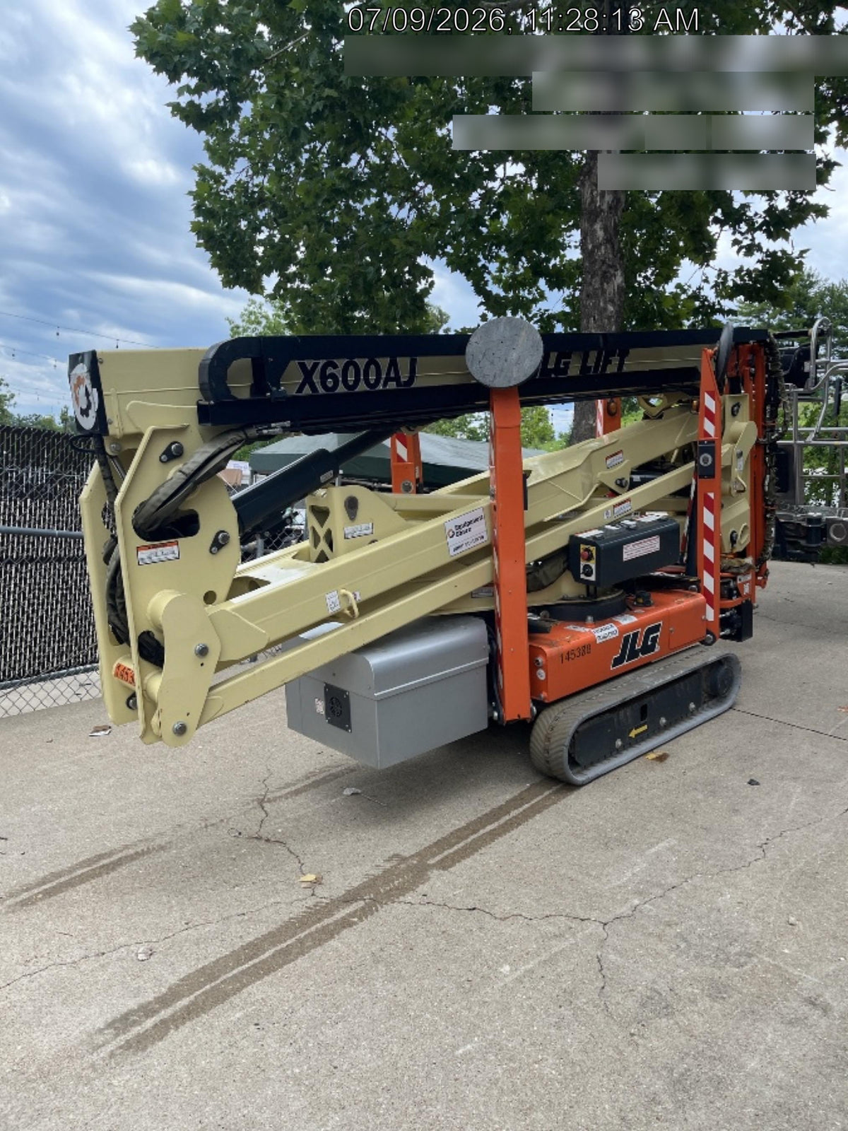 2021 JLG X600AJ