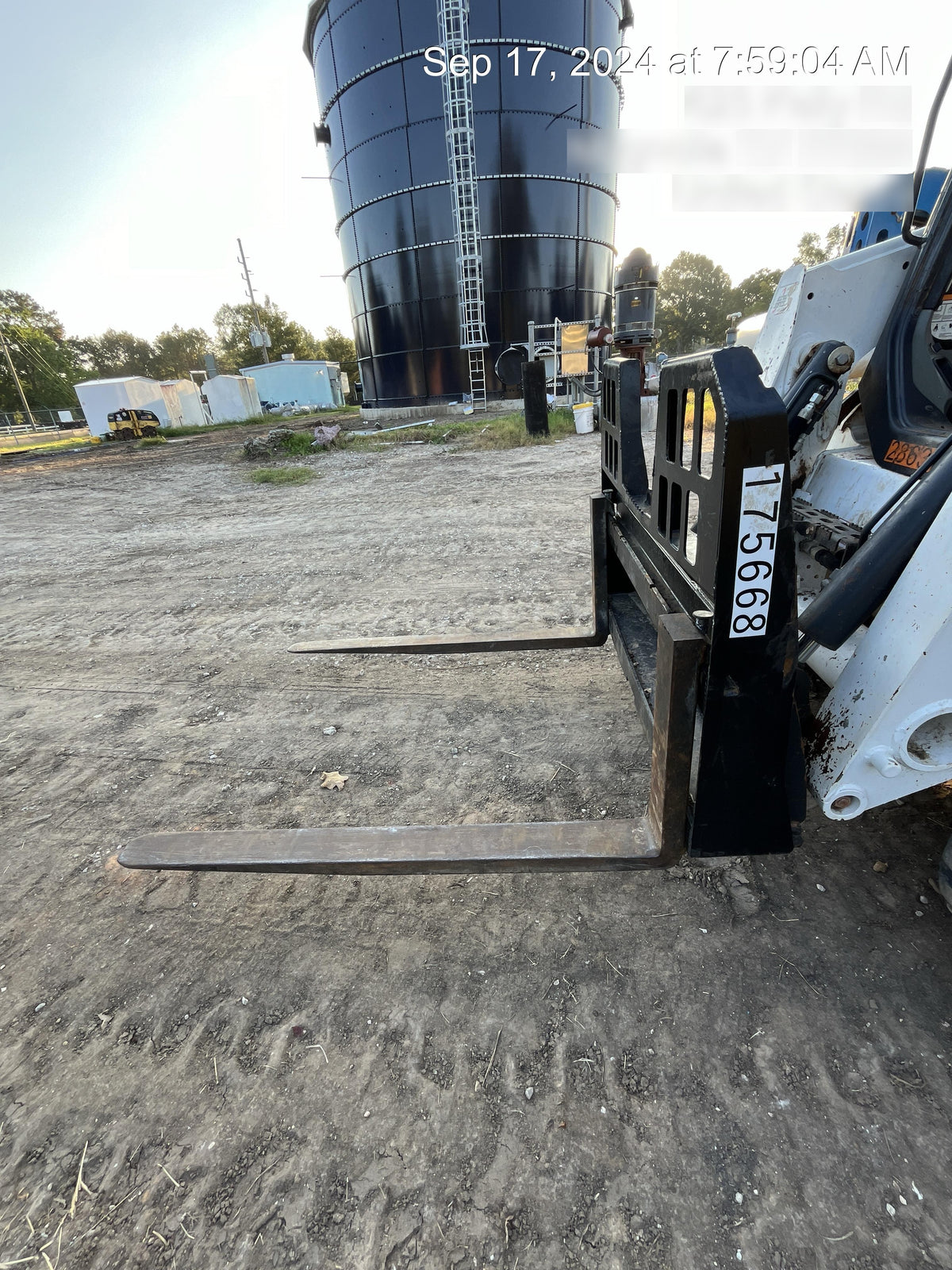 2021 FEMA 48" Pallet Forks - FEMA