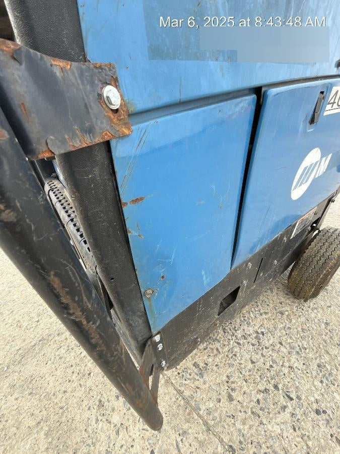 2019 Miller Electric BOBCAT 250 Standard w/Running Gear, Bracket, Hose