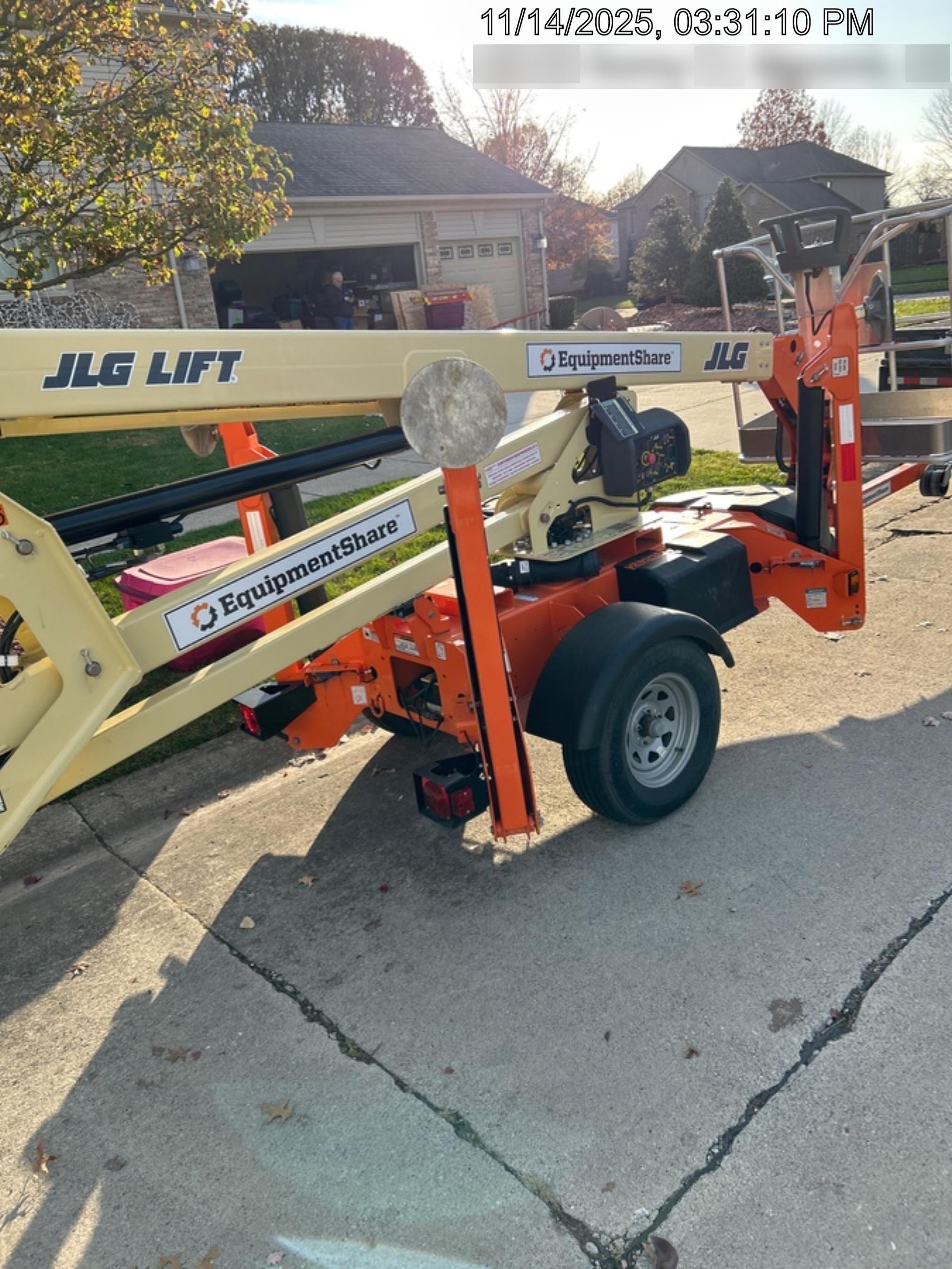 2022 JLG T350