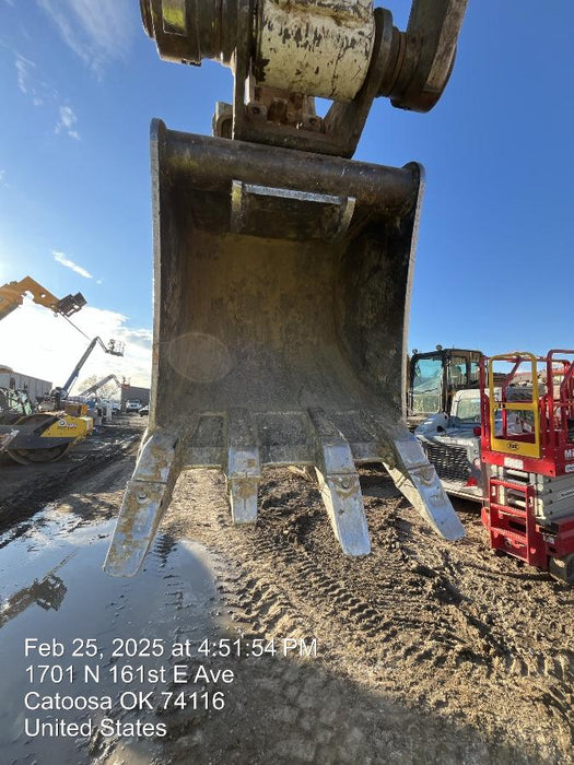 2022 Bobcat E50 Canopy, Rubber Tracks, Manual QC, Hydraulic Thumb