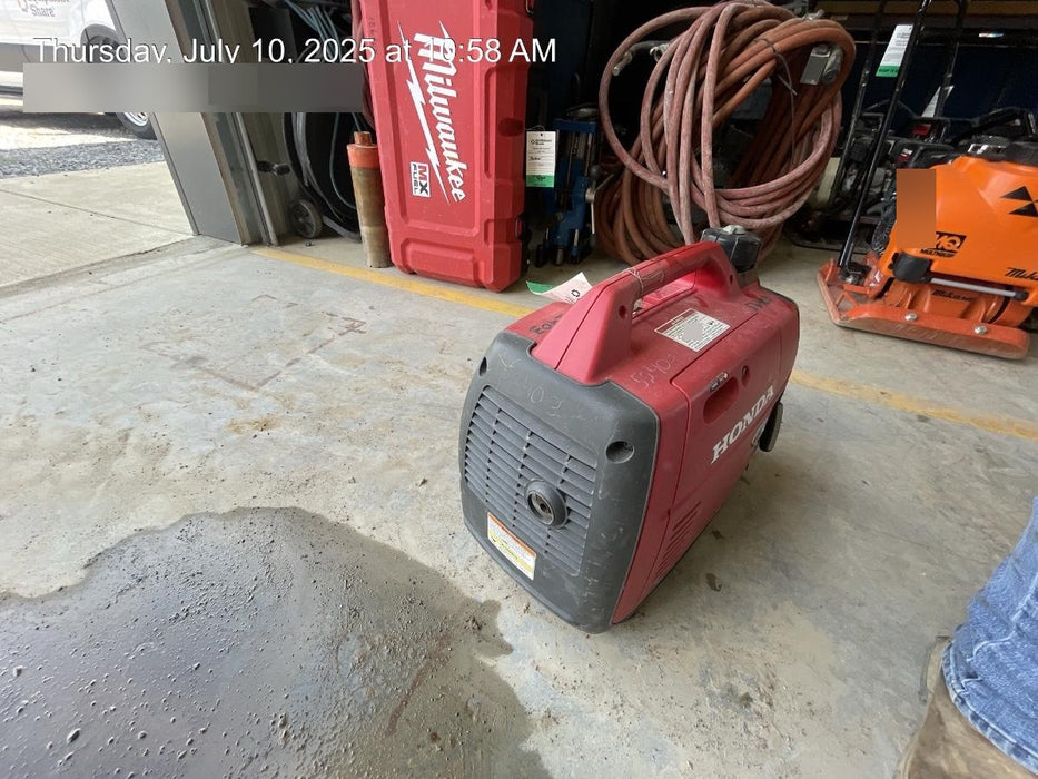 2019 HONDA EU2200i