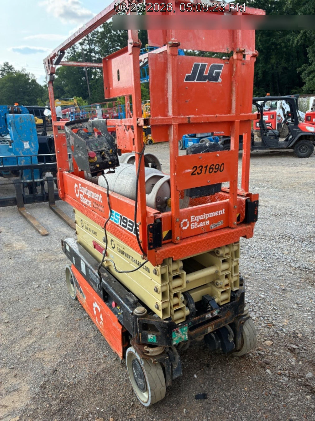 2022 JLG ES1932