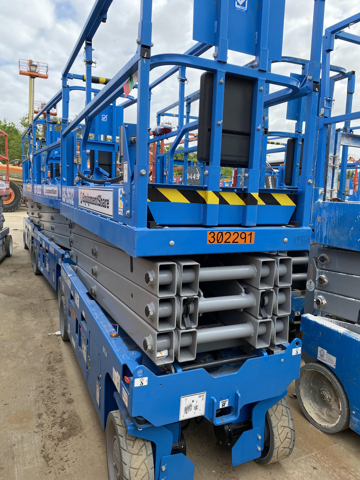 2023 GENIE GS-2632