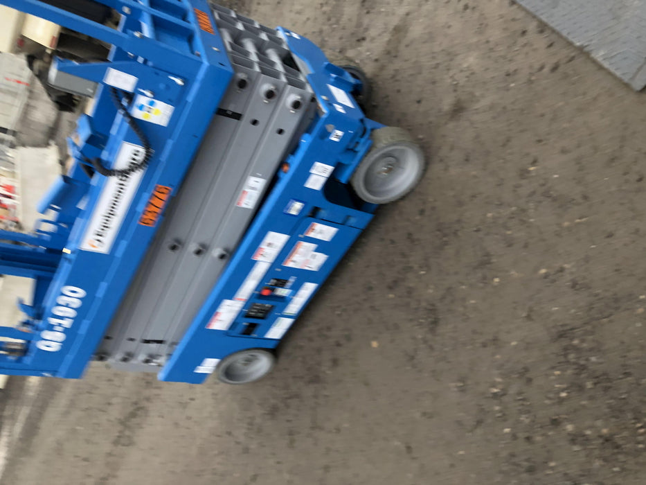 2020 Genie GS-1930 Solid Non Marking Tires, Beacon, Folding rails with half height swing gate, 800W Inverter