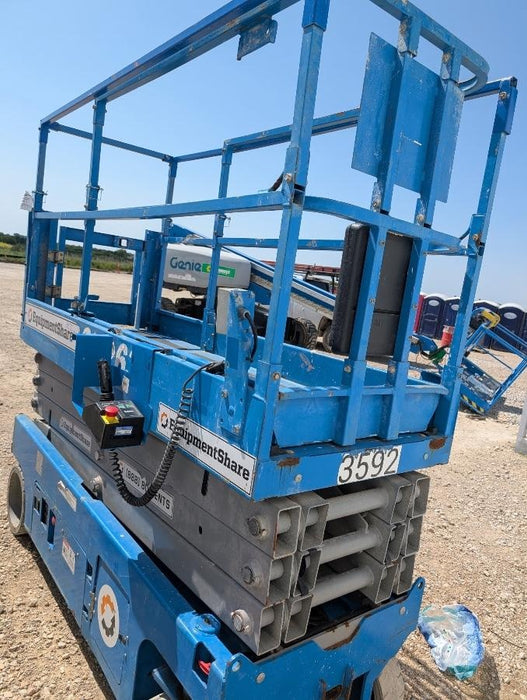 2017 Genie GS-2632 Genie GS2632 - SN GS32P-151056