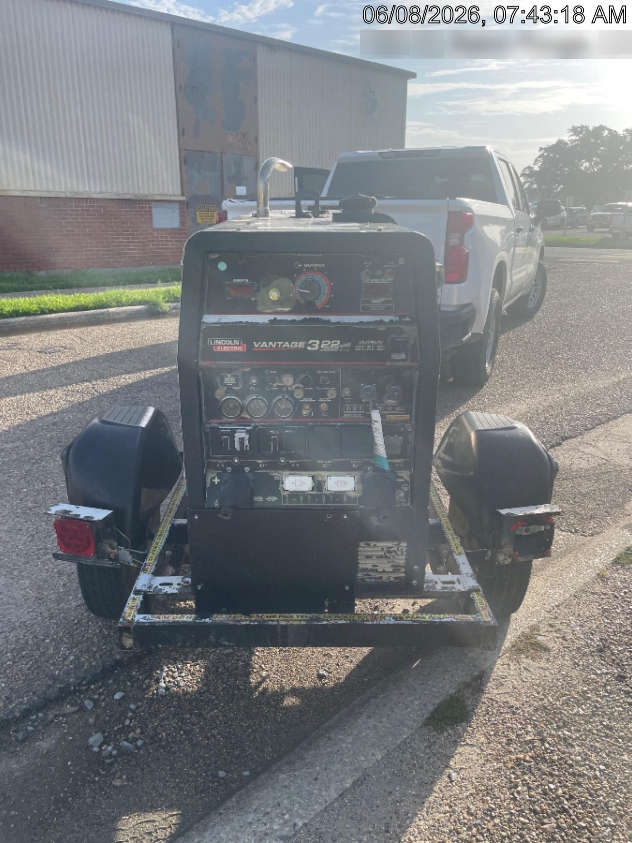 2019 Lincoln Electric Vantage 322 Welder Ready-Pak 3, Two wheel trailer, Fender and Light kit, Cable Rack