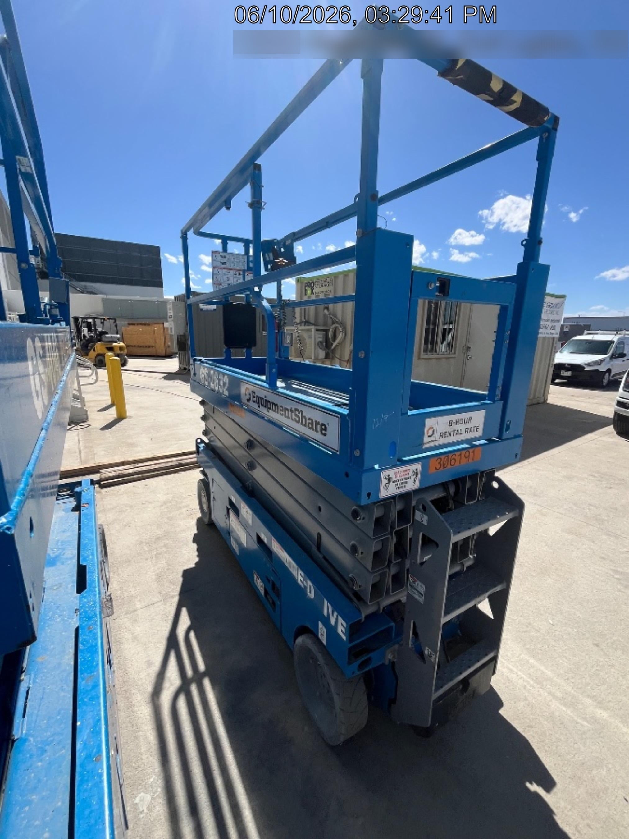 2023 GENIE GS-2632