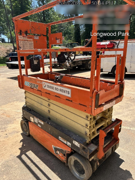 2022 JLG ES1932