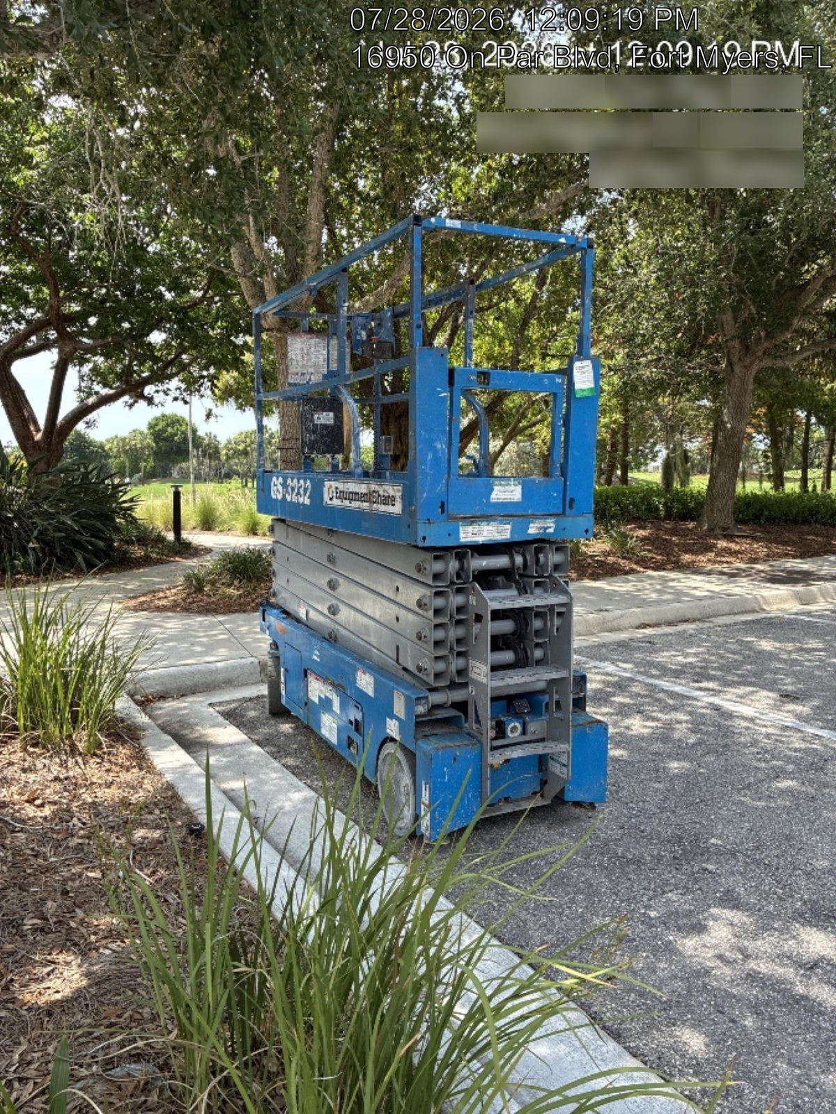 2020 Genie GS-3232 Standard, Folding half height swing gate