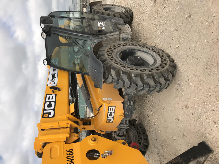 2019 JCB 509-42 Cab/Heat/Air, 74 HP, Solid Tires, STD Worklight, Beacon, Aux Hydraulics, Lifting Eye, Back up Alarm w/66" Carriage/60" Forks