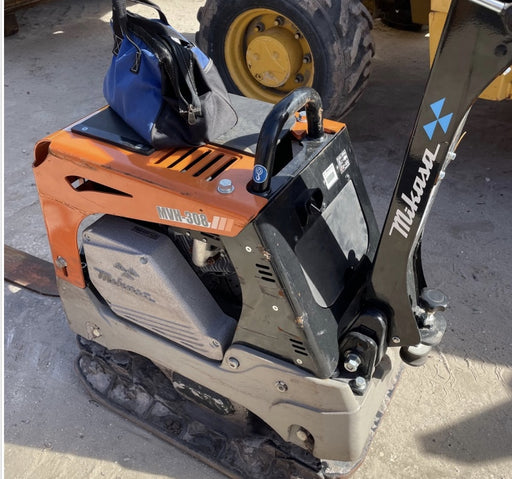 2023 Multiquip MV308GH Honda GX270, 18" Plate, Tachometer