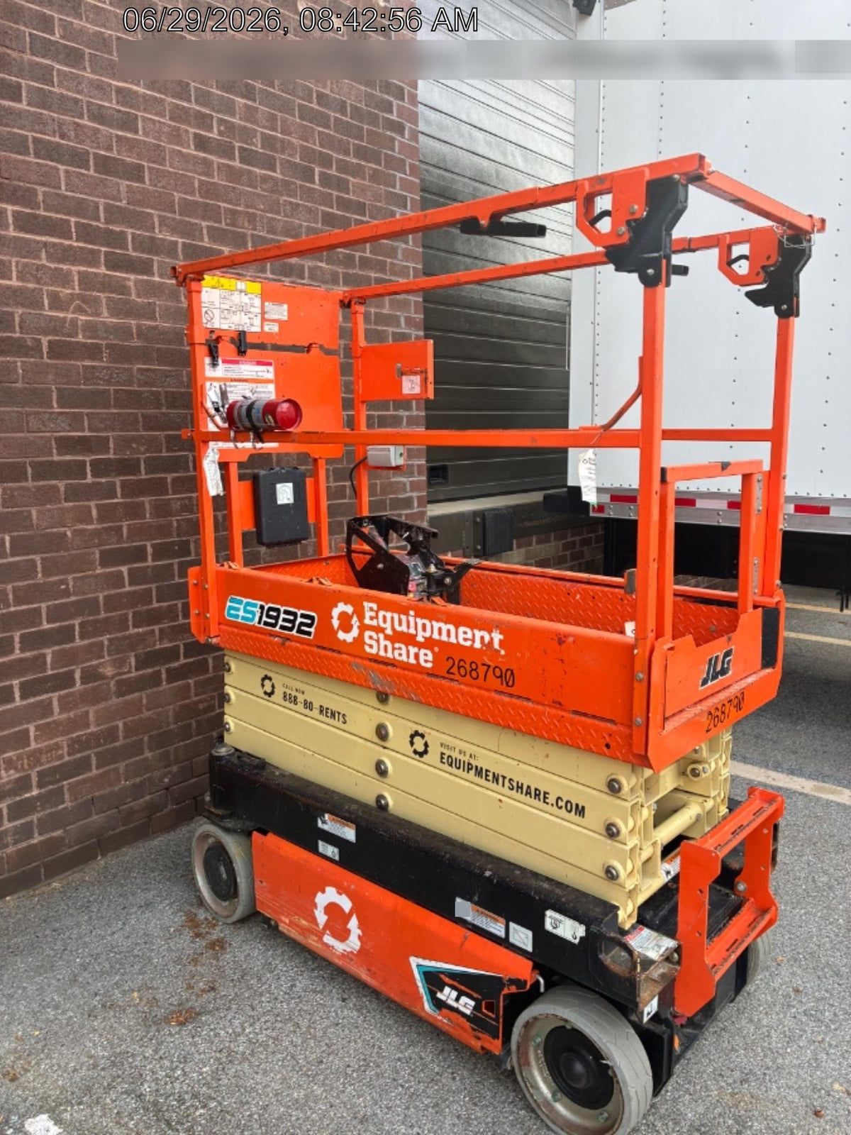2022 JLG ES1932