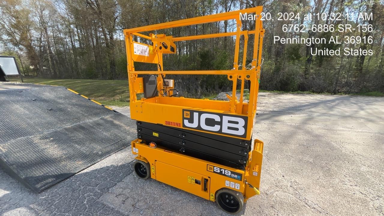 2024 JCB S1932E