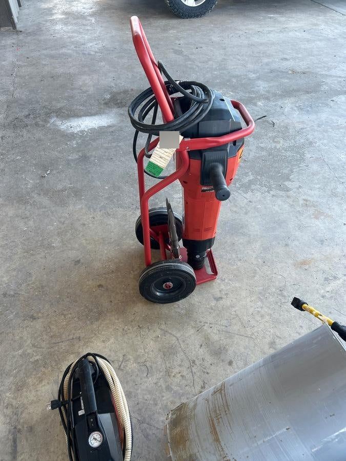 2024 HILTI TE 3000-AVR