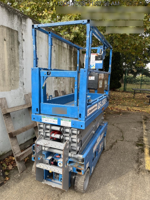 2020 Genie GS-1930 Solid Non Marking Tires, Beacon, Folding rails with half height swing gate, 800W Inverter