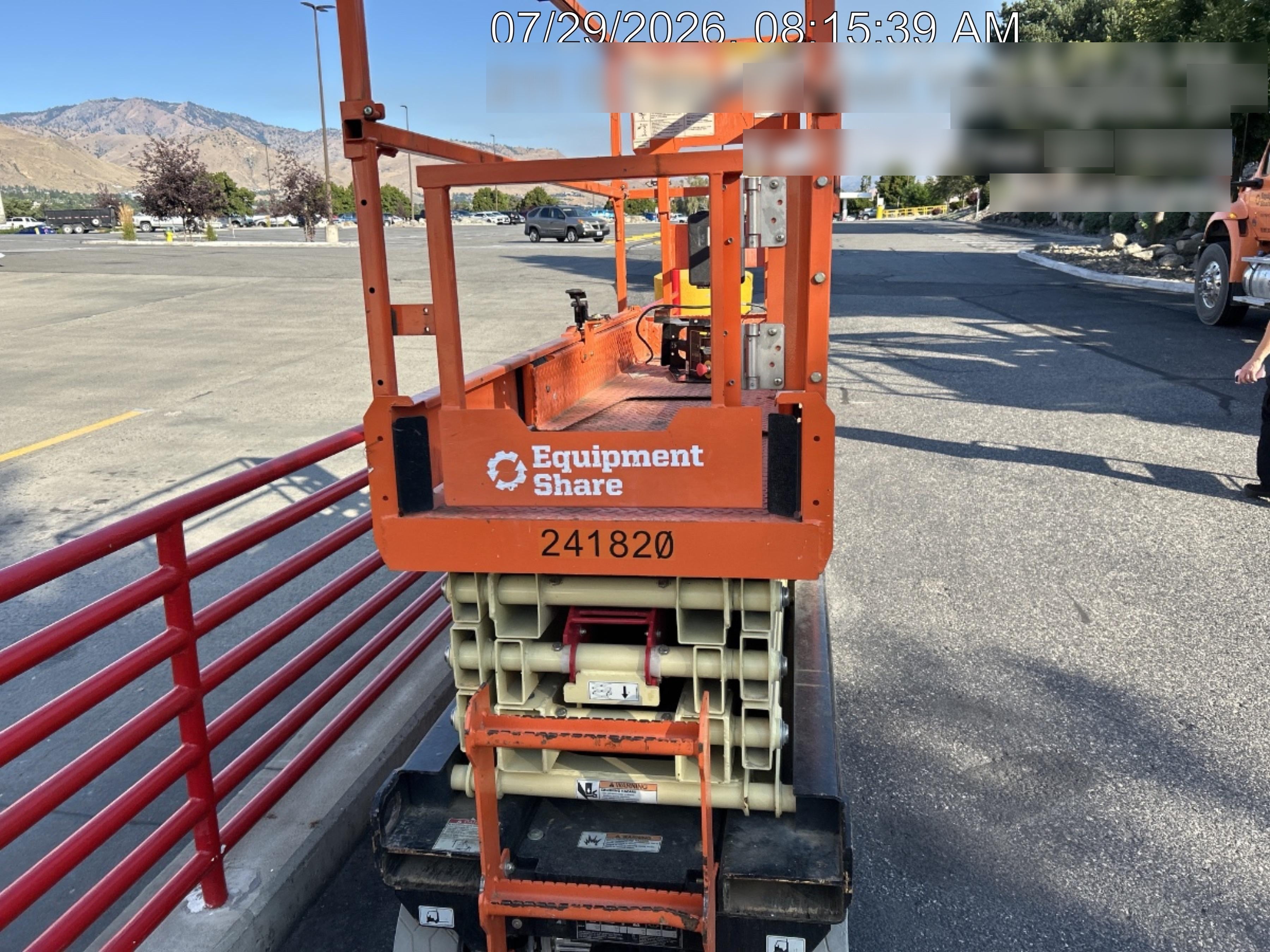 2022 JLG ES2632