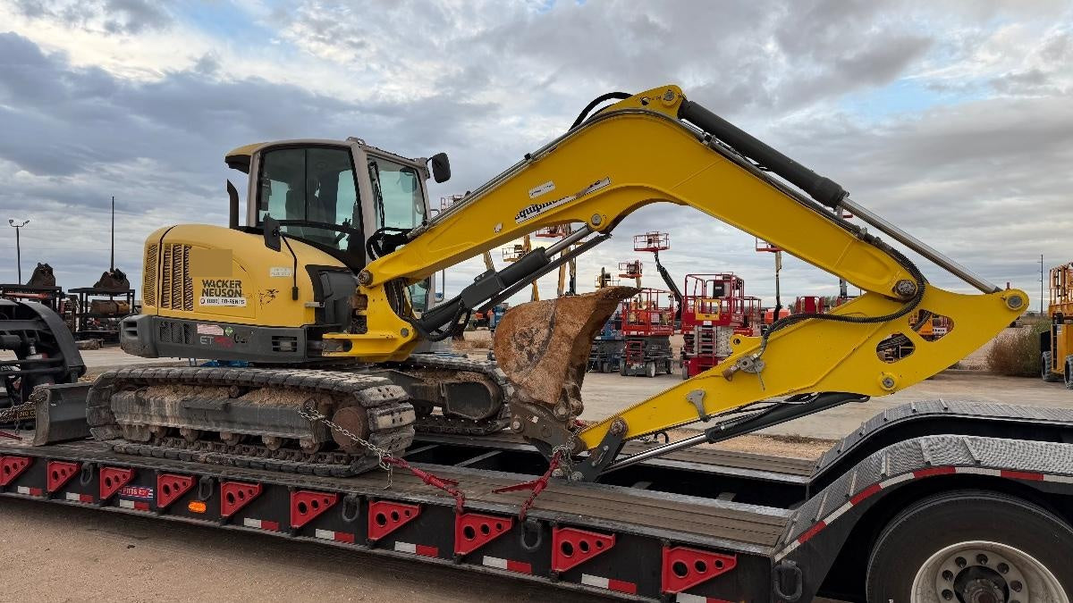 Wacker Neuson ET90 Enclosed Cab, Hybrid Tracks, Long Dipperstick, Bucket