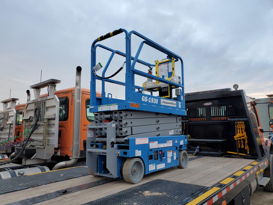 2019 Genie GS-1930 Fixed rails with chain Entry