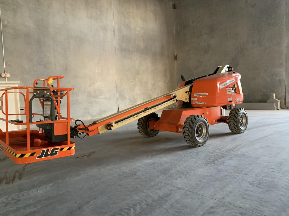 2021 JLG 400S