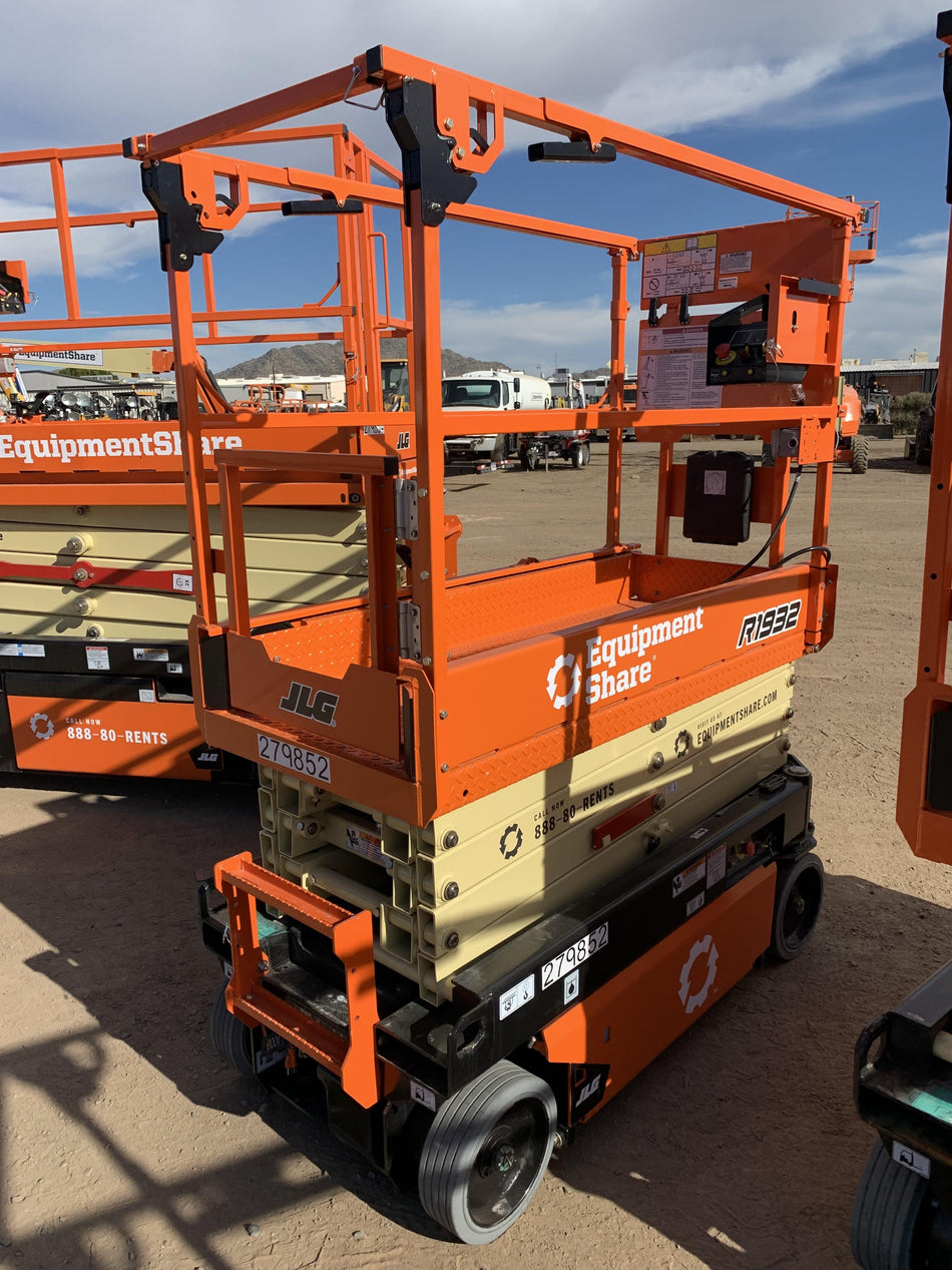 2022 JLG R1932