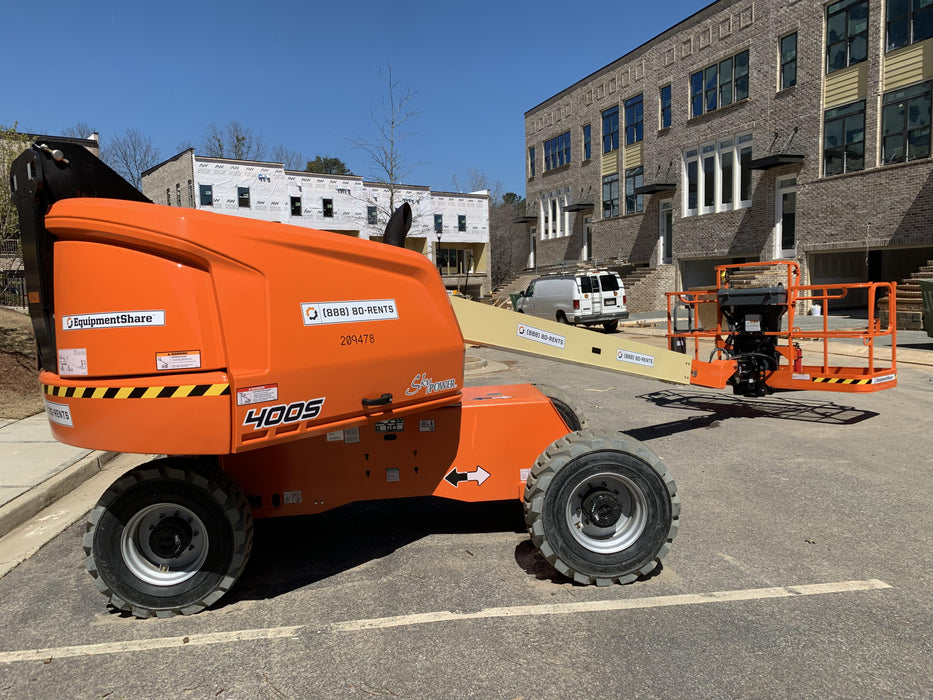 2022 JLG 400S