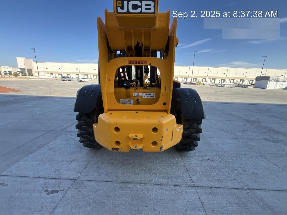 2023 JCB 510-56